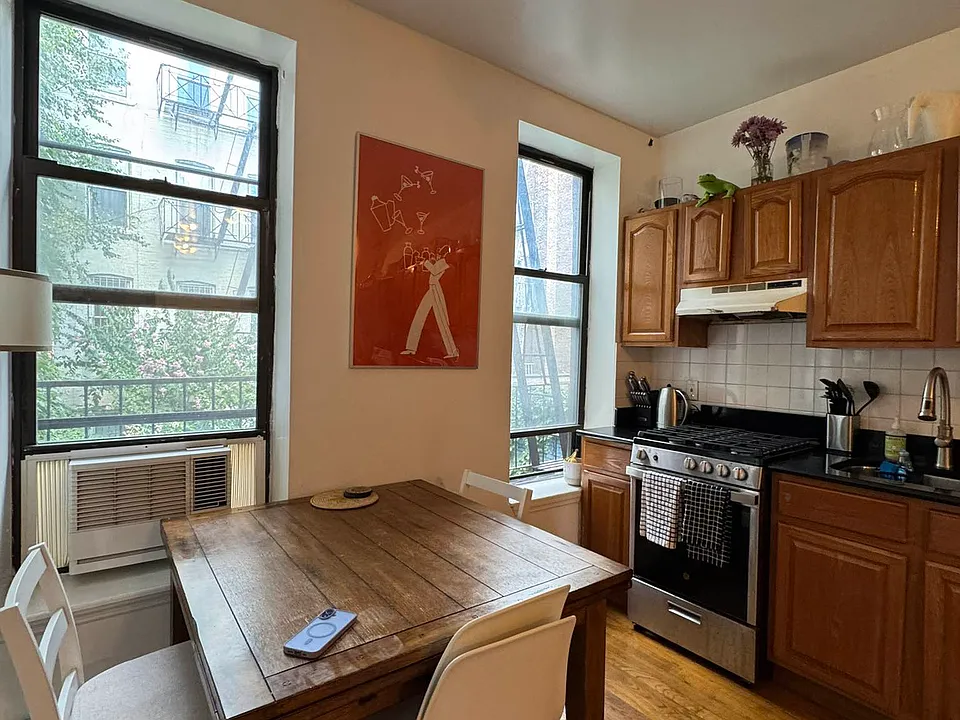 1450 1st Ave #3J