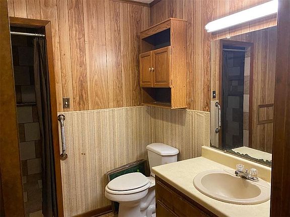 3rd image of 165 Whitehall Dr