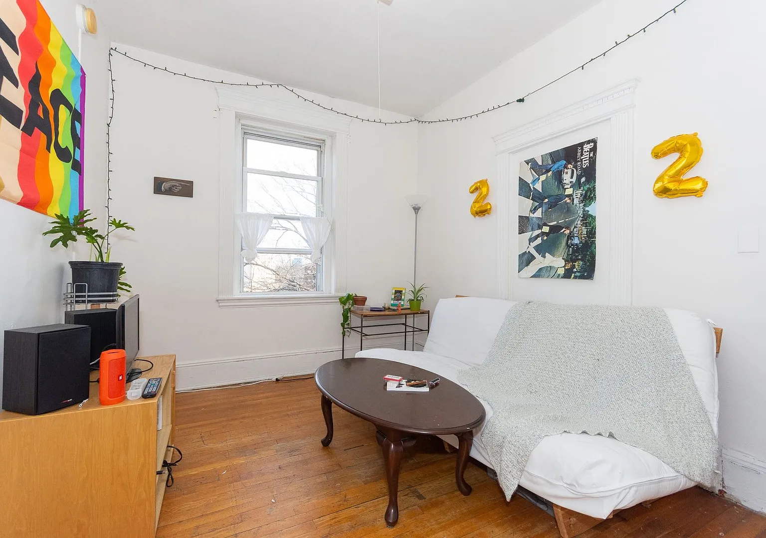 Newly Renovated Two Bedroom, Must See, Great Packard's Corner Location — Photo 4