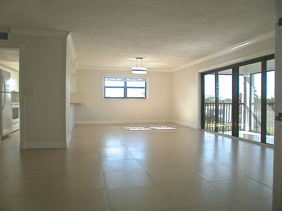 1st image of 520 Orton Ave APT 404