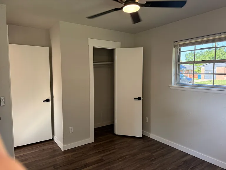 2209 Marshall Dr — Photo 22