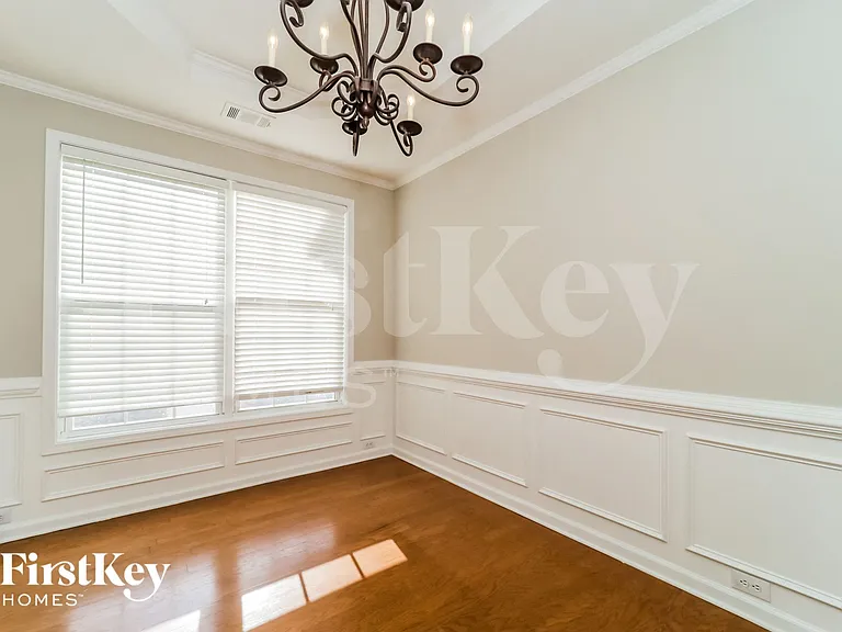 5811 Buckner Creek Dr — Photo 4