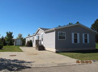 58963 Maple Ct, Lenox, MI 48048