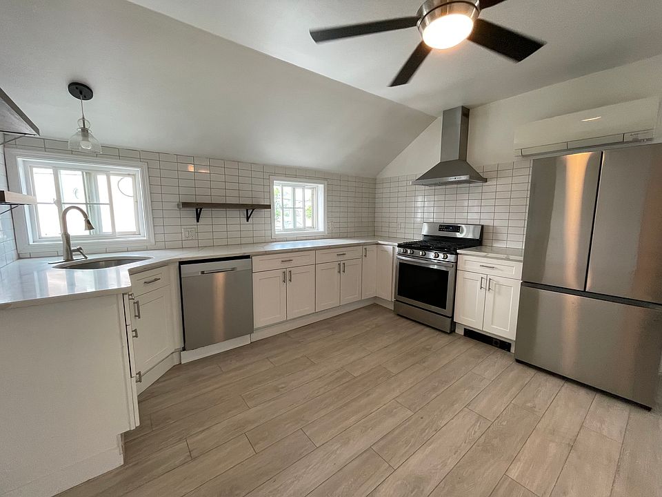 1st image of 502 Warren St #C