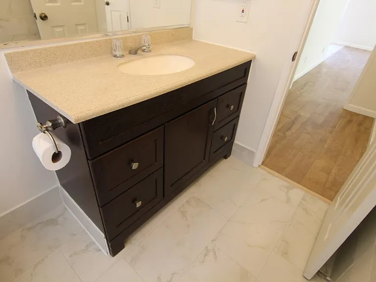 2651 E Wall St #4 — Photo 13