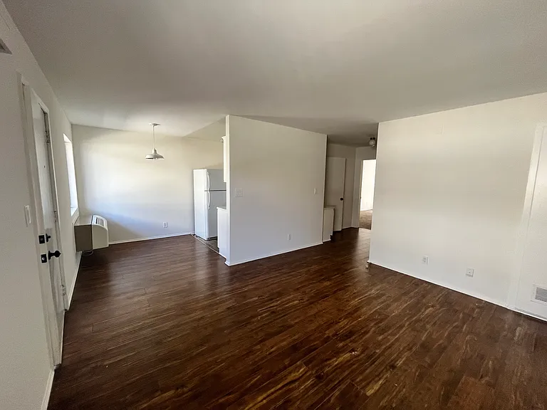 3957 Melrose Ave #3 — Photo 1