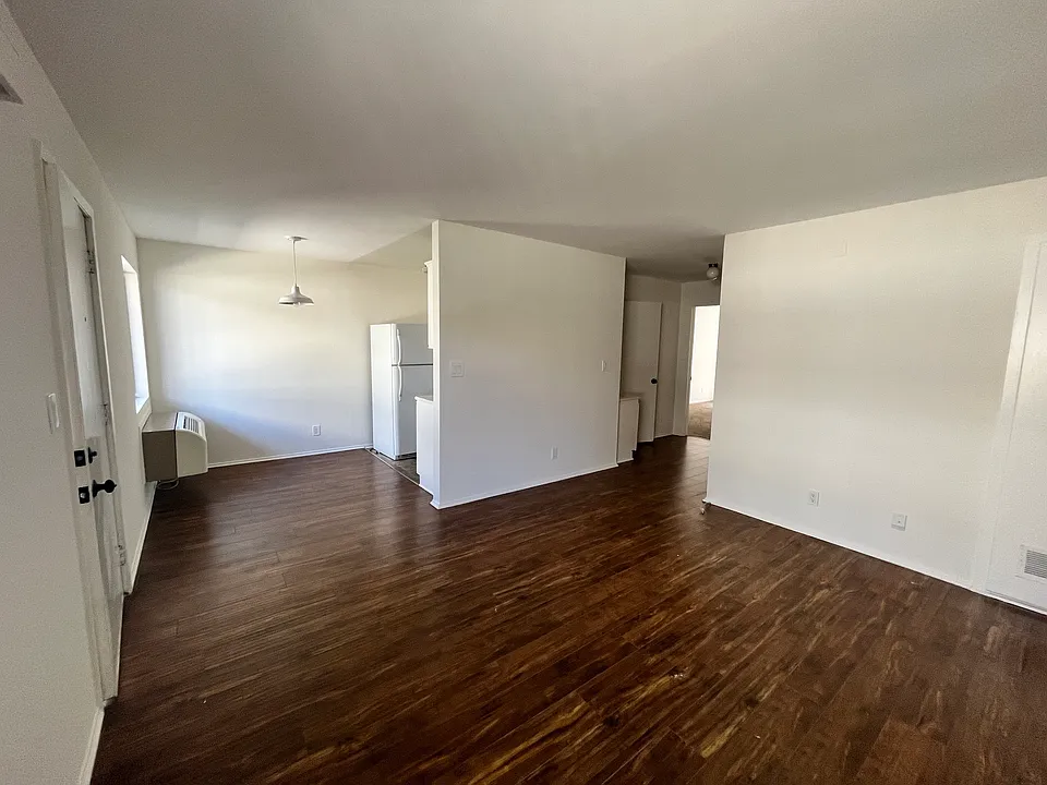3957 Melrose Ave #3