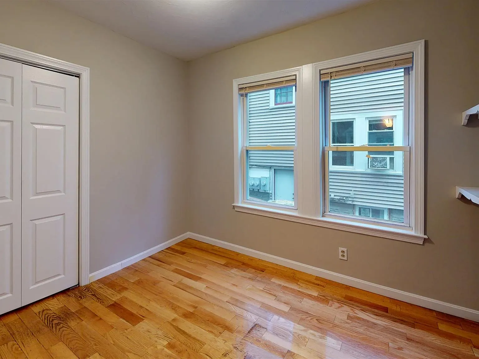 3 bed, 1000 sqft, $3,600 — Photo 3