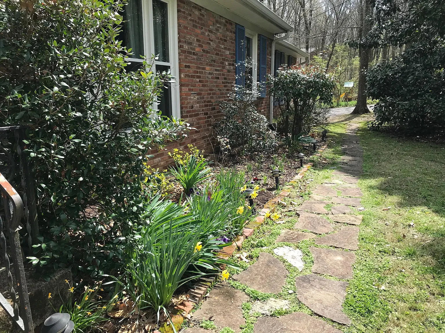 Studio, 440 sqft, $1,100 — Photo 1