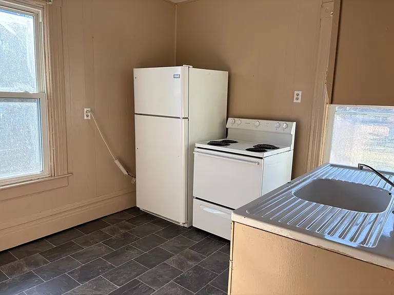 2517 Grand Ave — Photo 7