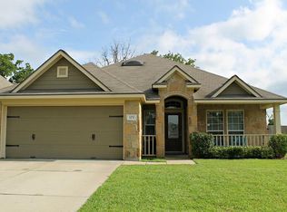 171 Briarwood Dr, Huntsville, TX 77320