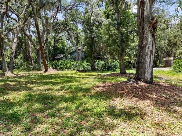 3703 Lithia Pinecrest Rd, Valrico, FL 33596