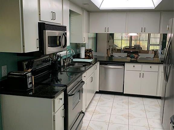 5th image of 2309 Lark Ln