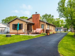 1514 Willow Rd, Twin Lakes, WI 53181