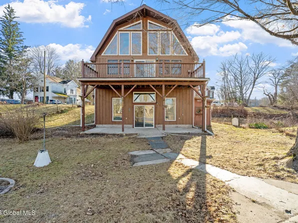 11 Riverside Drive, Fort Edward, NY 12828