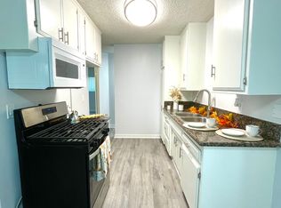 1666 W Pampas Ln APT 16, Anaheim, CA 92802