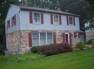 12 Lord Mayors Ct, Cockeysville, MD 21030
