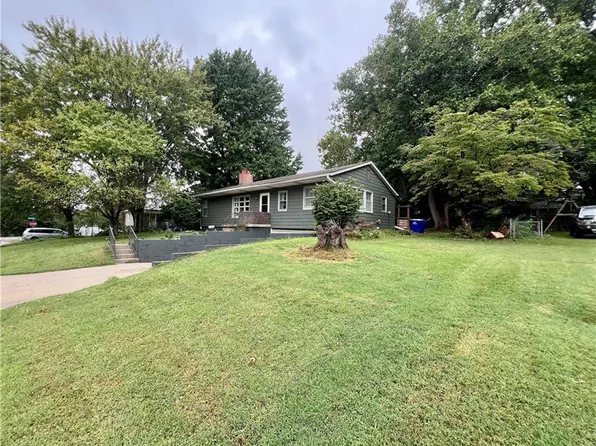 6612 W 85th St, Overland Park, KS 66212