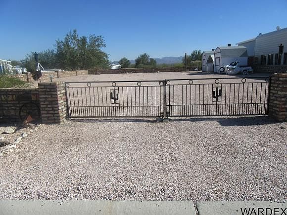 2nd image of 49624 Diamond Ave