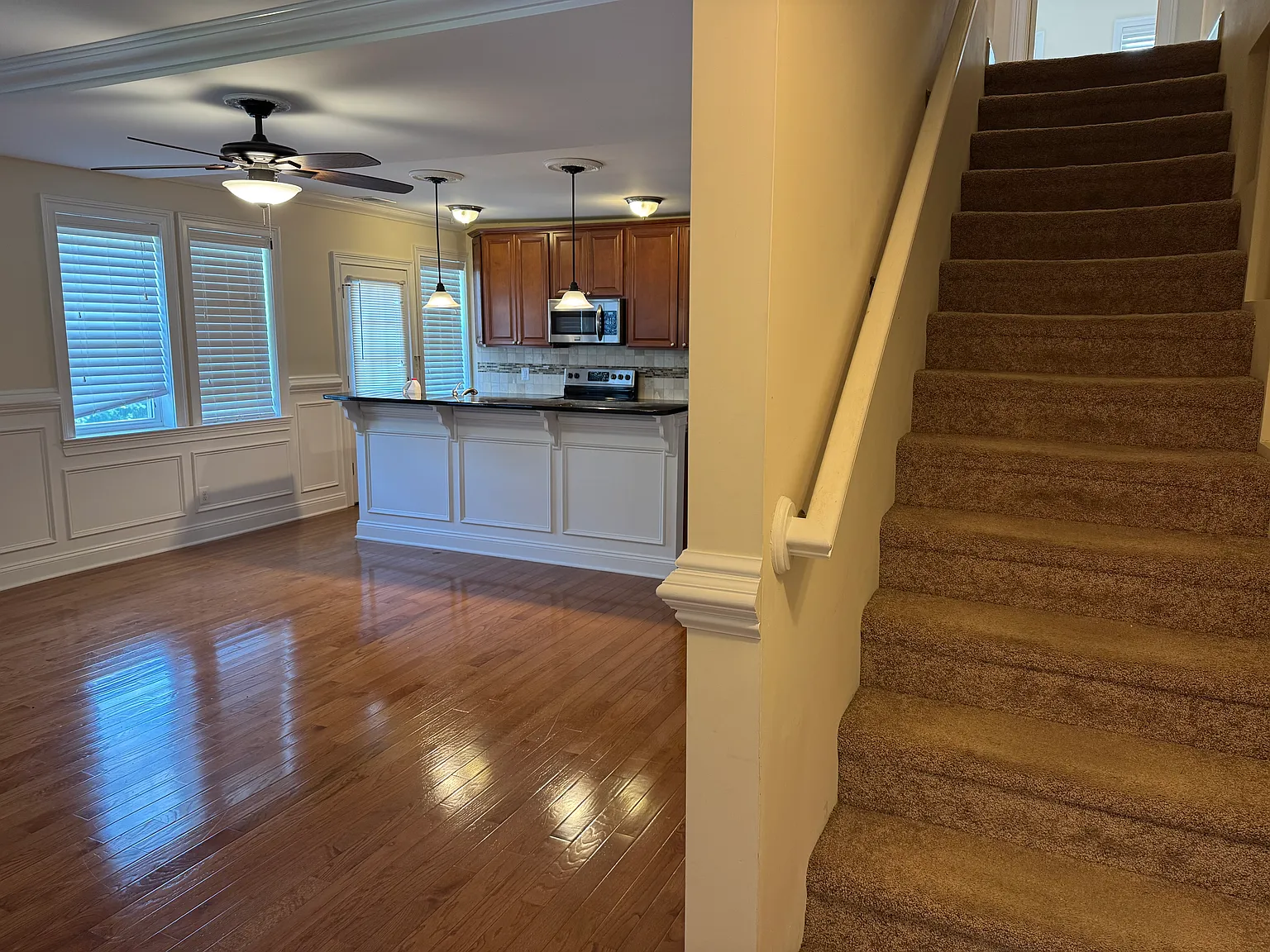 2 bed, 1500 sqft, $2,695 — Photo 4