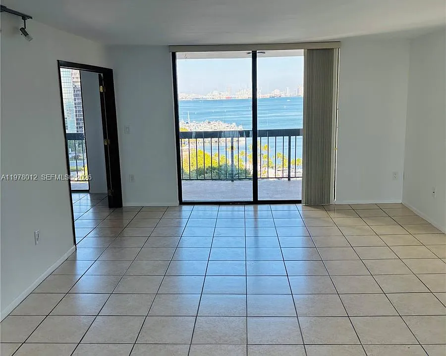 2333 Brickell Ave #1115