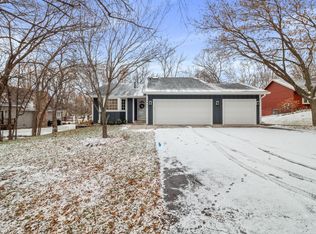 6860 Empire Ln N, Maple Grove, MN 55311