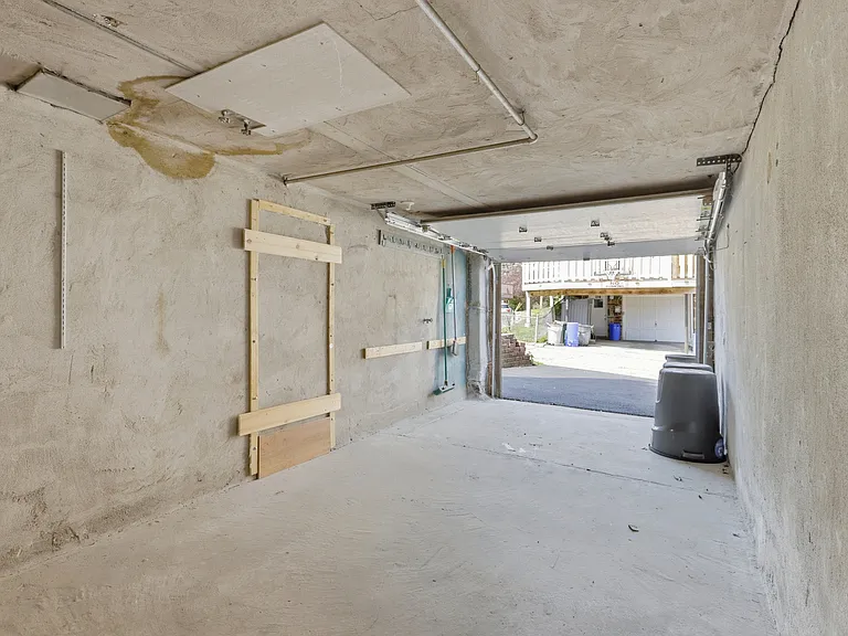 271 W Wyncliffe Ave — Photo 31