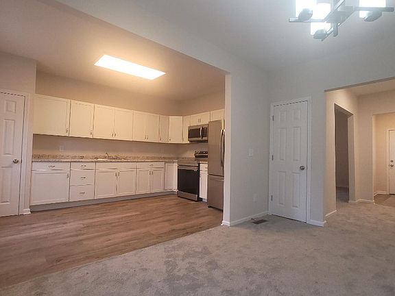 4th image of 3305 Searsdale Ave