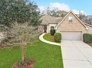 432 Marina Oaks Dr, Mandeville, LA 70471