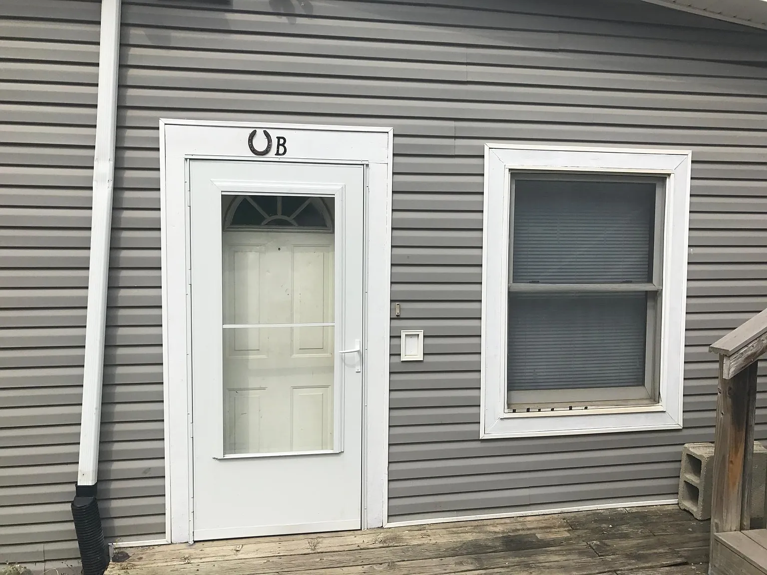2 bed, 990 sqft, $790 — Photo 2