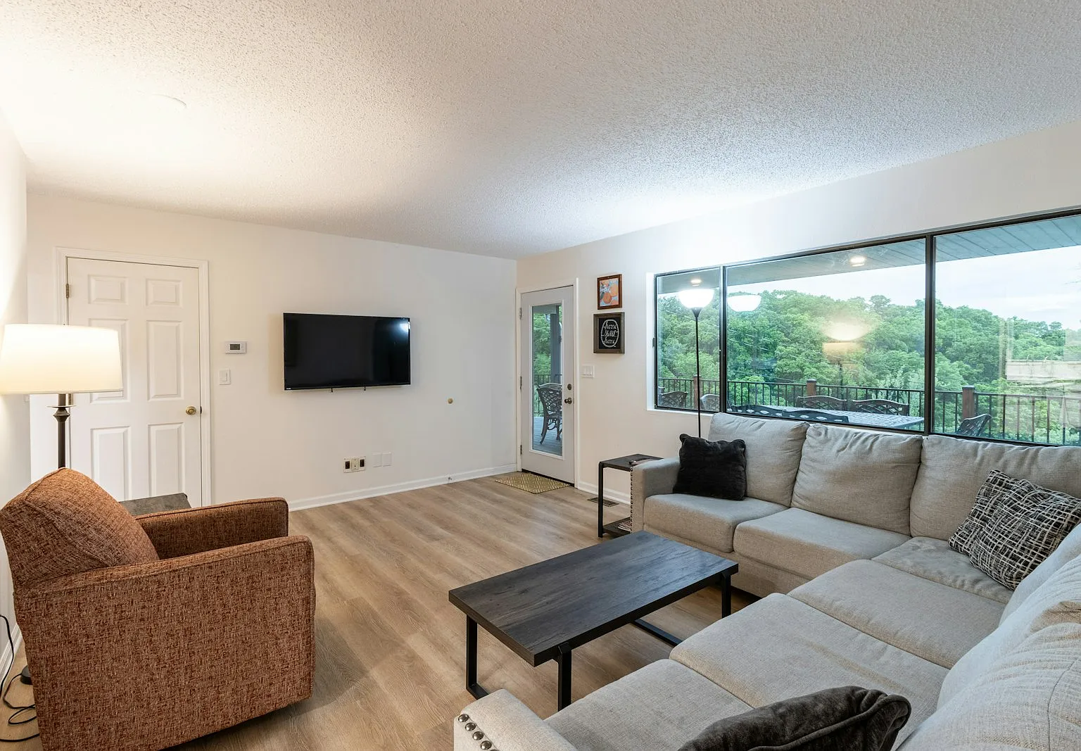 68 Klamm Park, Unit 4 bed Upper — Photo 4
