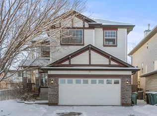 15 NW Chapalina Close SE, Calgary, AB T2X3W2