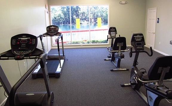 2nd image of 1300 NE Miami Gardens Dr APT 1019E