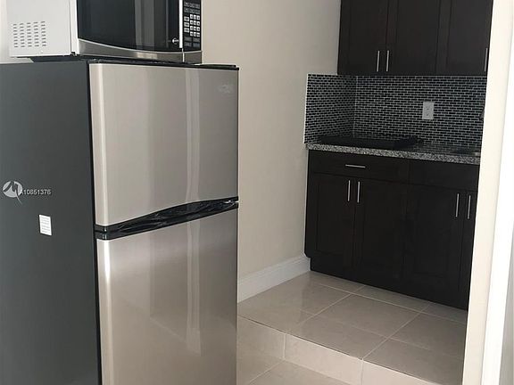 4th image of 13125 NW Miami Ct Unit 13125