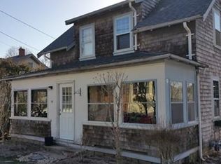 19 Prospect St, Buzzards Bay, MA 02532