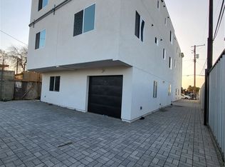8418 S Main St, Los Angeles, CA 90003