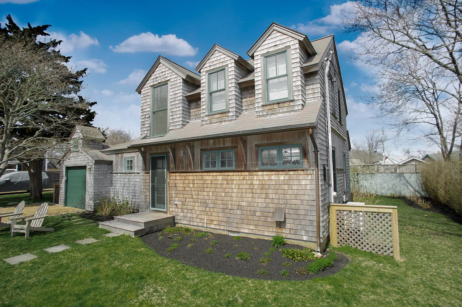 3 bed, 2.0 bath, 1022 sqft, $6,686 — Photo 3