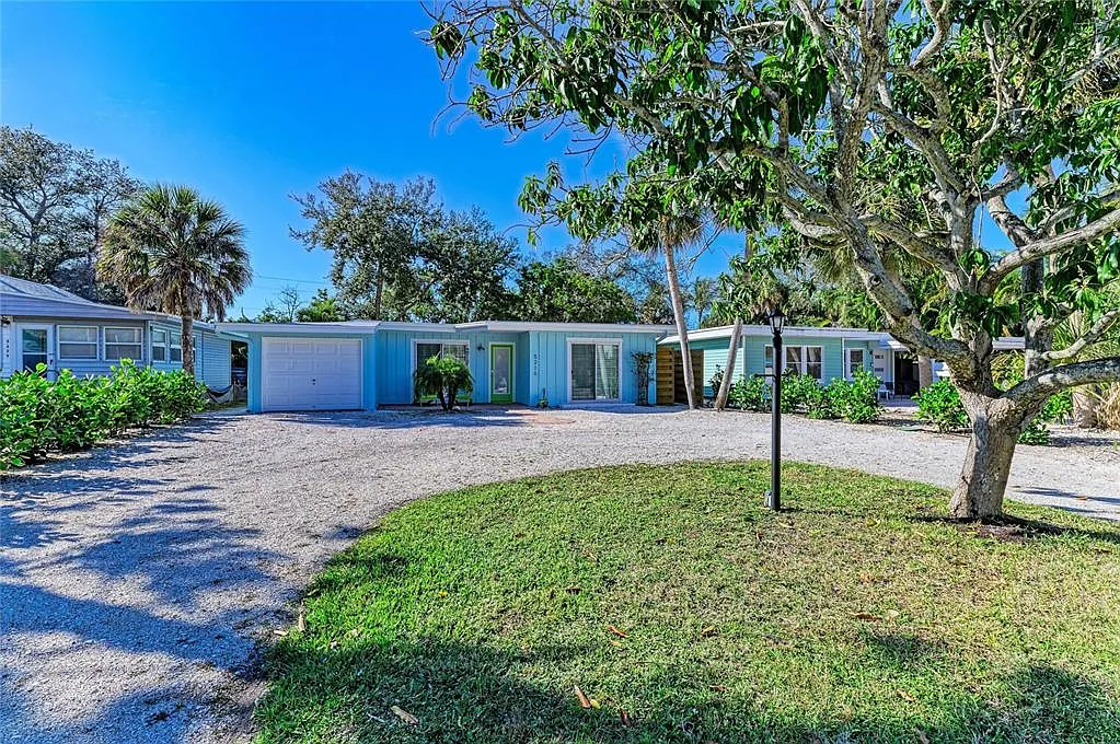 3 bed, 2.0 bath, 1290 sqft, $8,500 — Photo 1