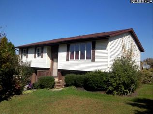 1313 Greenridge Dr NE, Massillon, OH 44646