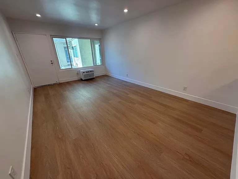 5307 Sepulveda Blvd. — Photo 12