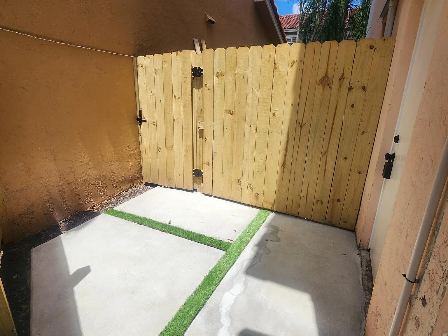 SW 103rd Ln, Miami — Photo 3