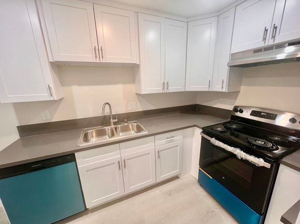 8533 Columbus Ave #4