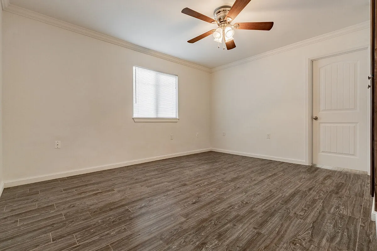1 bed, 1.0 bath, 550 sqft, $800 — Photo 2