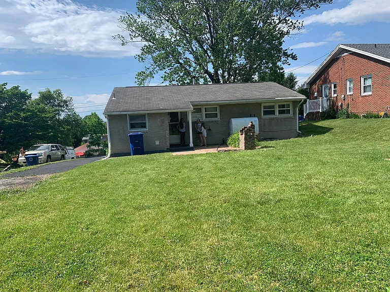 729 Stayman St — Photo 21