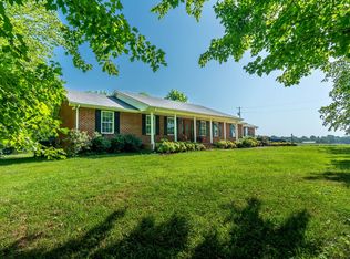 1000 Charlie Read Rd, Chapmansboro, TN 37035