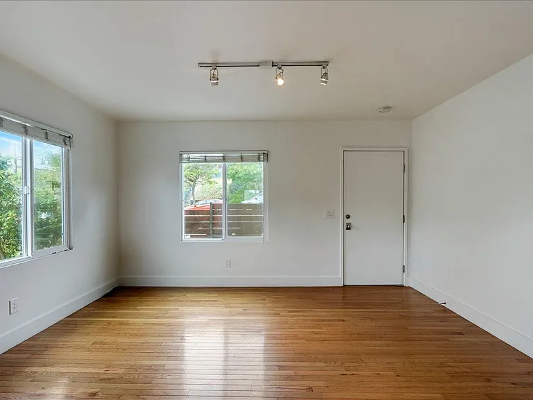 1822 Bellevue Ave — Photo 10