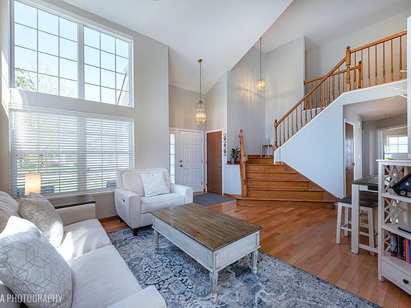 3rd image of 1301 Branden Ln