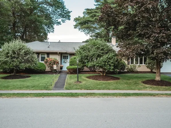10 Brookdale Rd, Natick, MA 01760