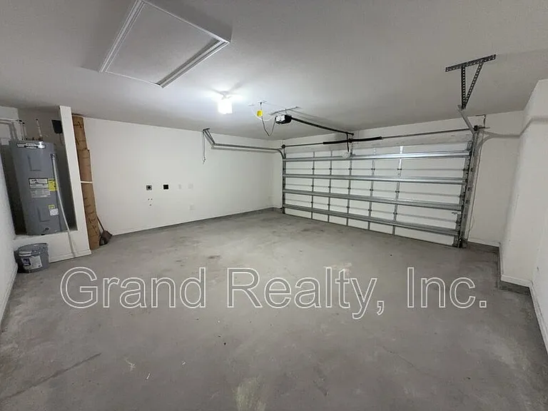 4360 Jitterbug St — Photo 25