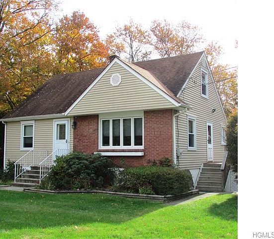 1st image of 301 Tulip Ln